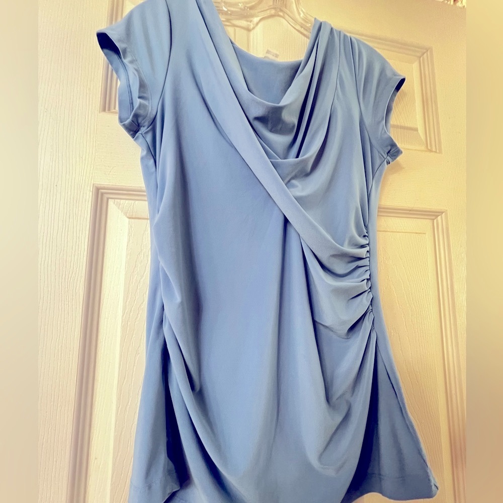 Kenneth Cole New York cornflower blue top in excellent condition.  Size large